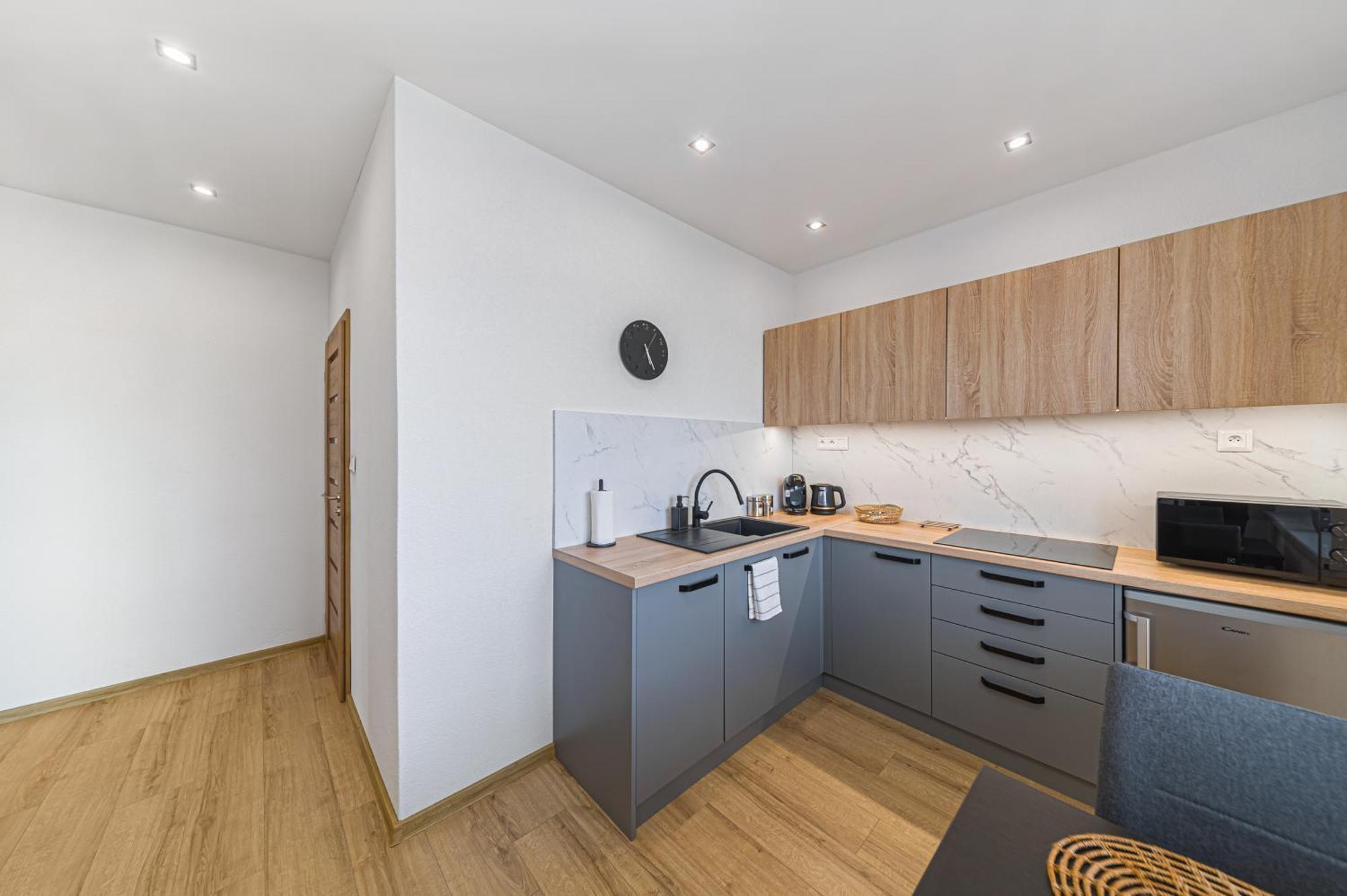 Spišská Nová Ves Tower Apartments Orchid & Amber מראה חיצוני תמונה