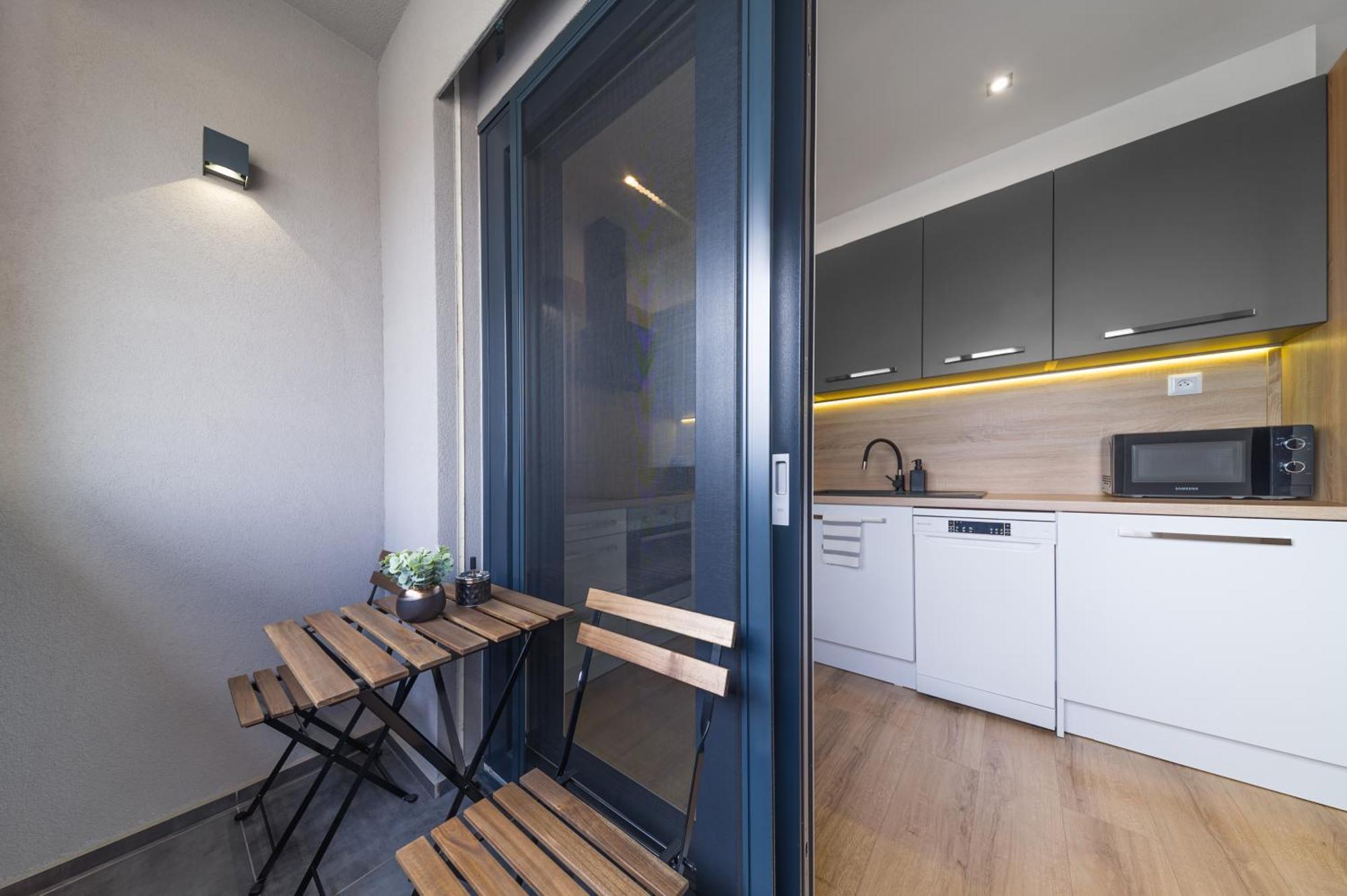 Spišská Nová Ves Tower Apartments Orchid & Amber מראה חיצוני תמונה